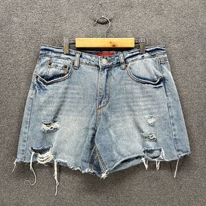 Signature 8 Shorts Womans Medium Blue‎ Distressed Denim Raw Hem